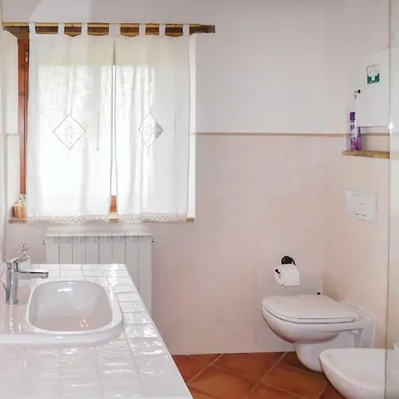 Seven Bedroom Holiday In Pietrafitta Hébergement de vacances *