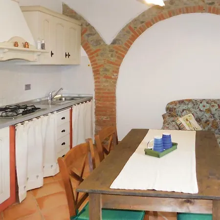Seven Bedroom Holiday In Pietrafitta