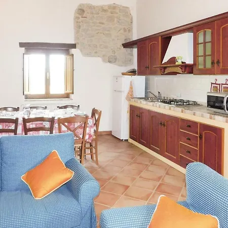 Seven Bedroom Holiday In Pietrafitta